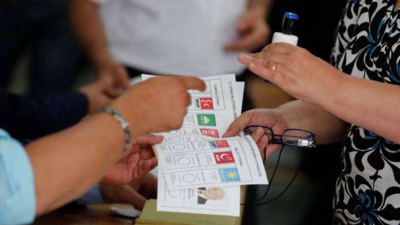 Kulisleri sallayan anket: İmamoğlu'nun memleketinde YENİ Parti'ye soğuk duş! İşte son oy oranları 5